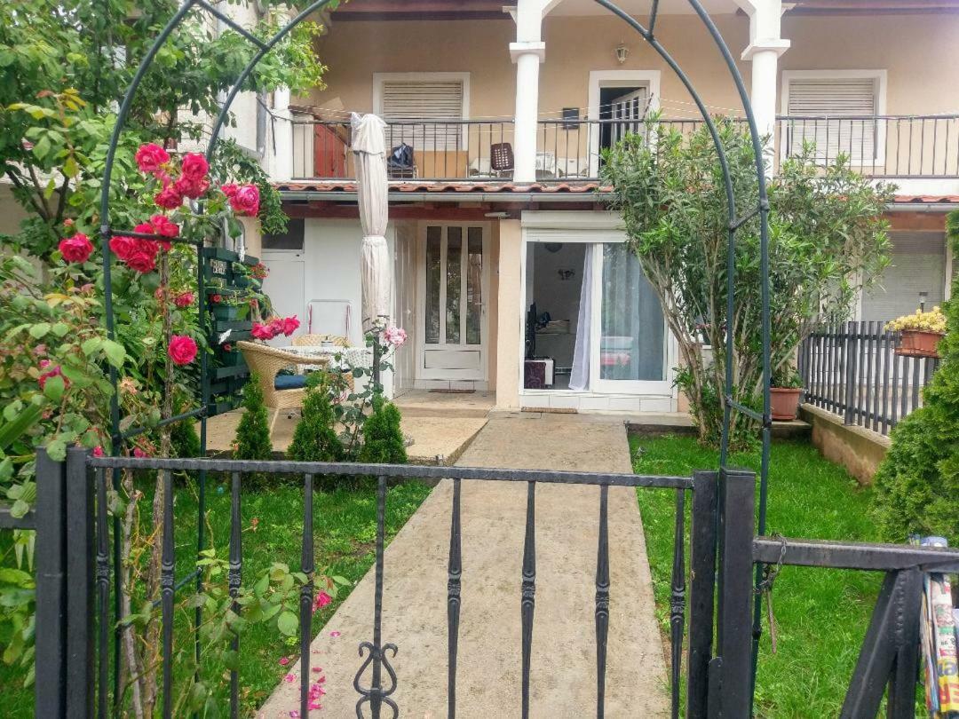 Lovely Apartment With Garden And Terrace Rijeka Buitenkant foto